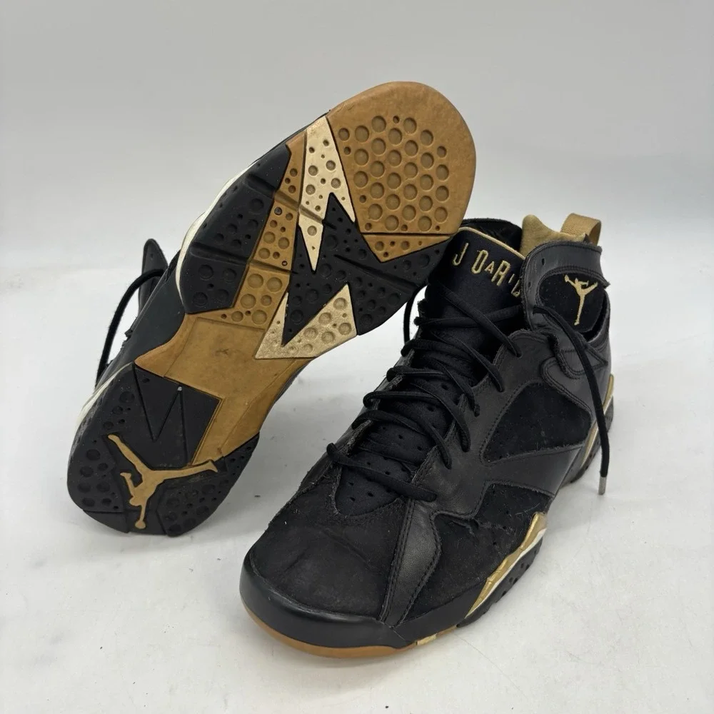 Air Jordan 7 Retro Golden Moments Shoes Mens 9 Black Casual Lace Up Skater Y2K